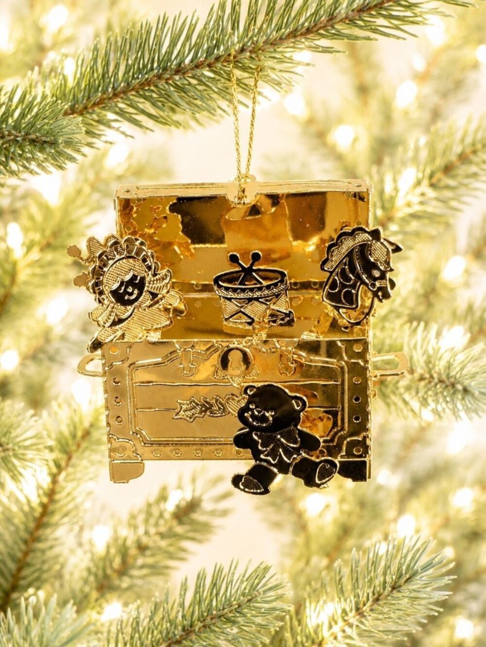 Danbury Mint 1991 Annual Gold Christmas Ornament Toy Chest With Box 2 1/2"